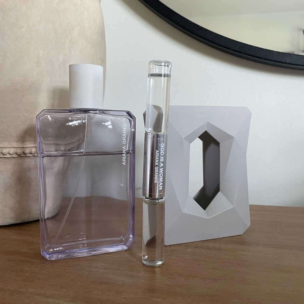 Ariana Grande God is a Woman Perfume